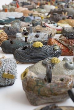 Ensemble de masques en grès émaillé 