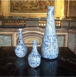 Vases en faïence émaillée, 2016, collection de la Famille Royale de Belgique 